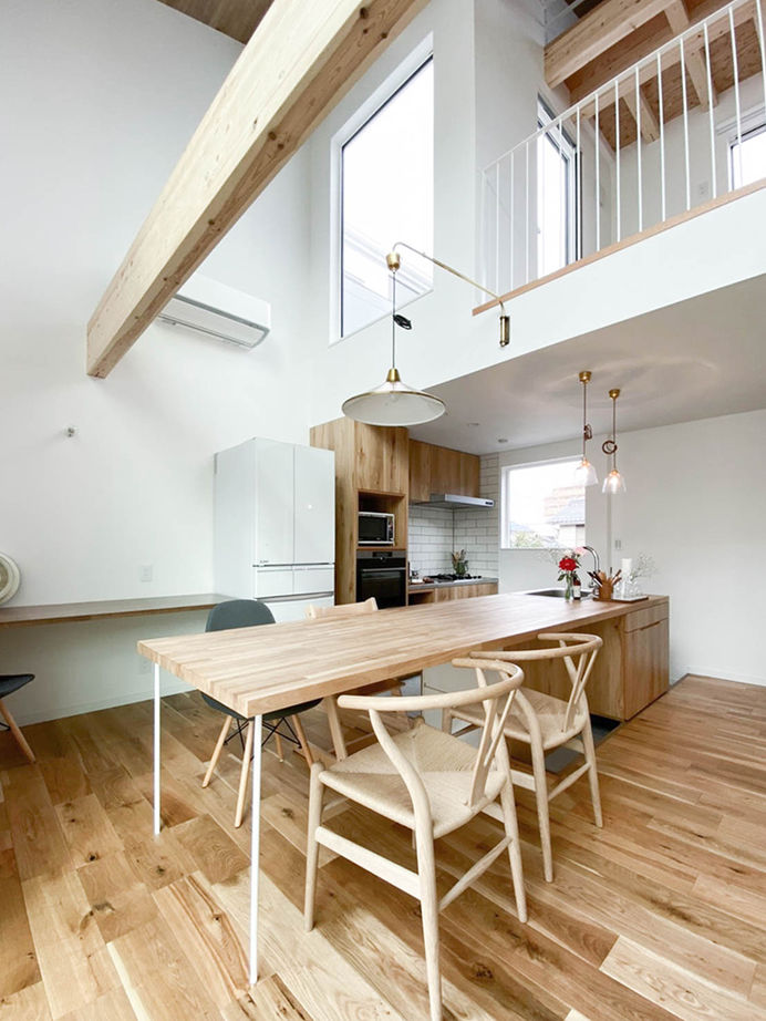 日本ハウスホールディングス 【防音室／自然素材】28坪の旗竿地とは思えない開放感と明るさ。職住一体の住まいを実現の建築実例画像4
