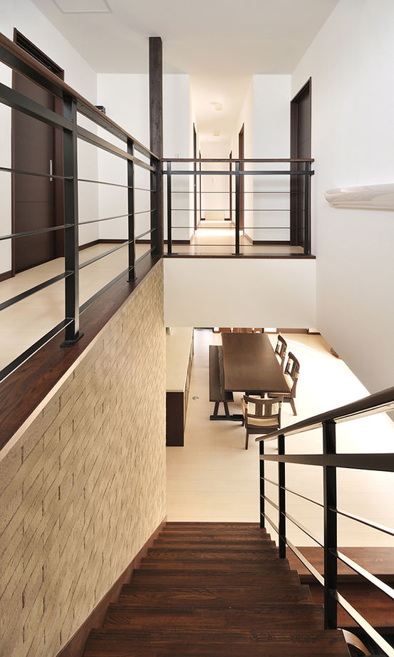 日本ハウスホールディングス 【ウッドデッキ／間取図有】周囲を気にせず、ゆったり楽しめるプライベート感溢れる中庭のある家の建築実例画像6