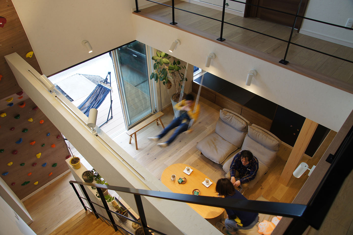 日本ハウスホールディングス 【ボルダリング】大人も子どもも家族みんなで、「おうち時間」を楽しむアスレチックハウスの建築実例画像2