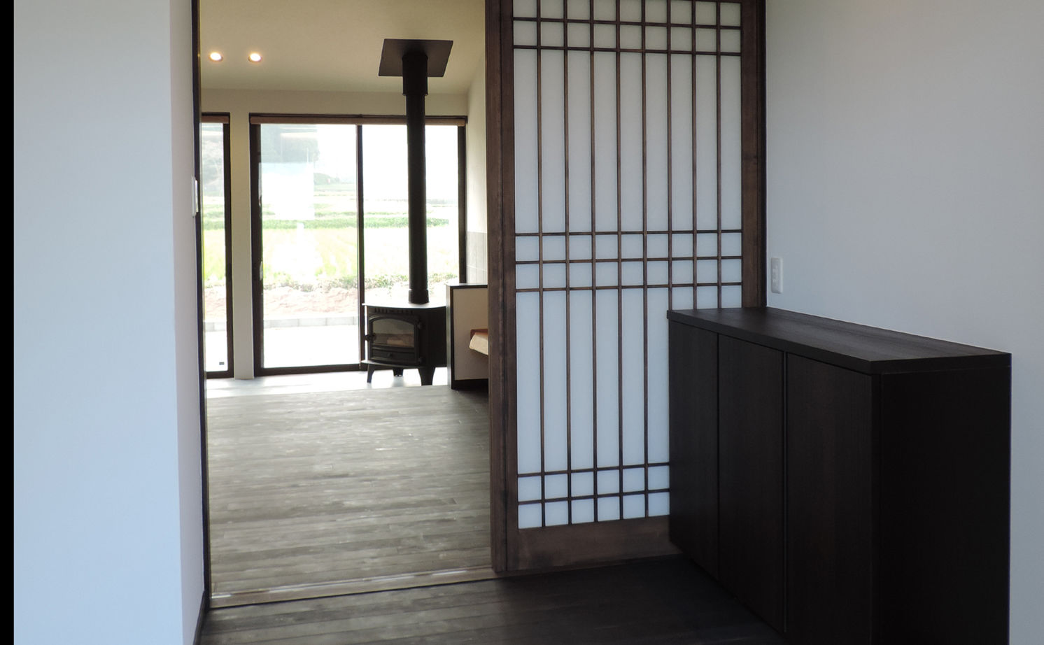 日本ハウスホールディングス 自然と暮らす3つの土間のある家～迎え土間・憩い土間・奥土間～の建築実例画像3