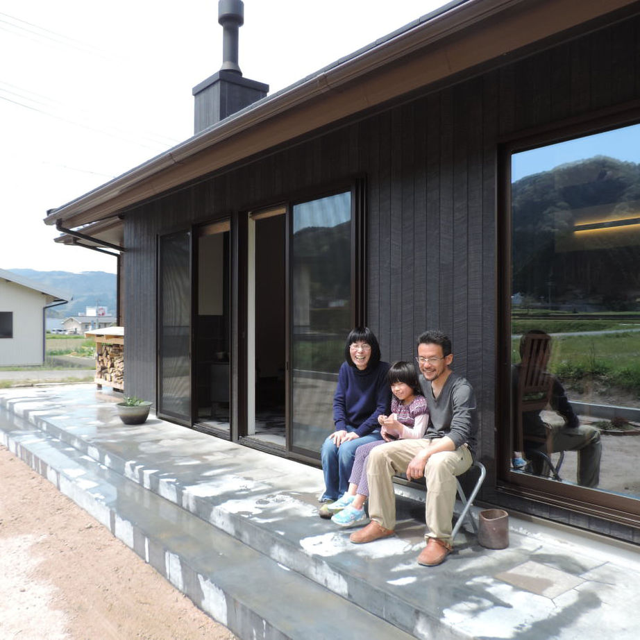 日本ハウスホールディングス 自然と暮らす3つの土間のある家～迎え土間・憩い土間・奥土間～の建築実例画像5