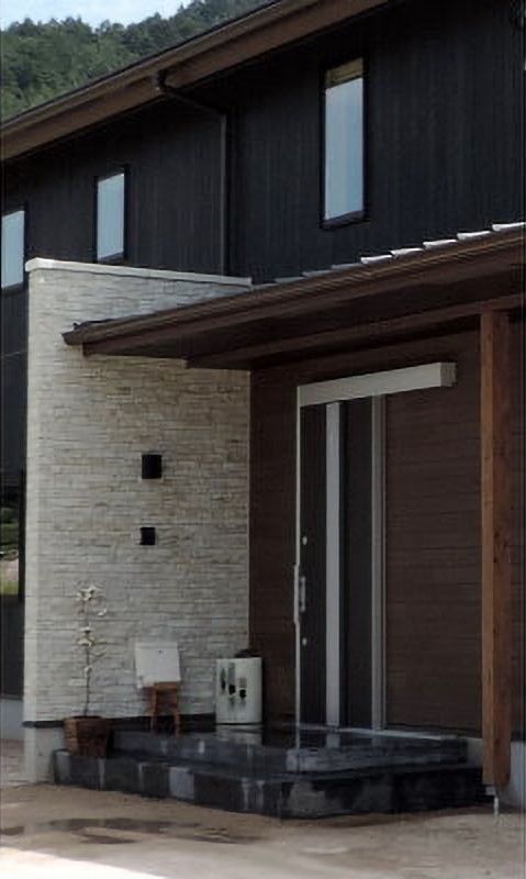 日本ハウスホールディングス 自然と暮らす3つの土間のある家～迎え土間・憩い土間・奥土間～の建築実例画像9