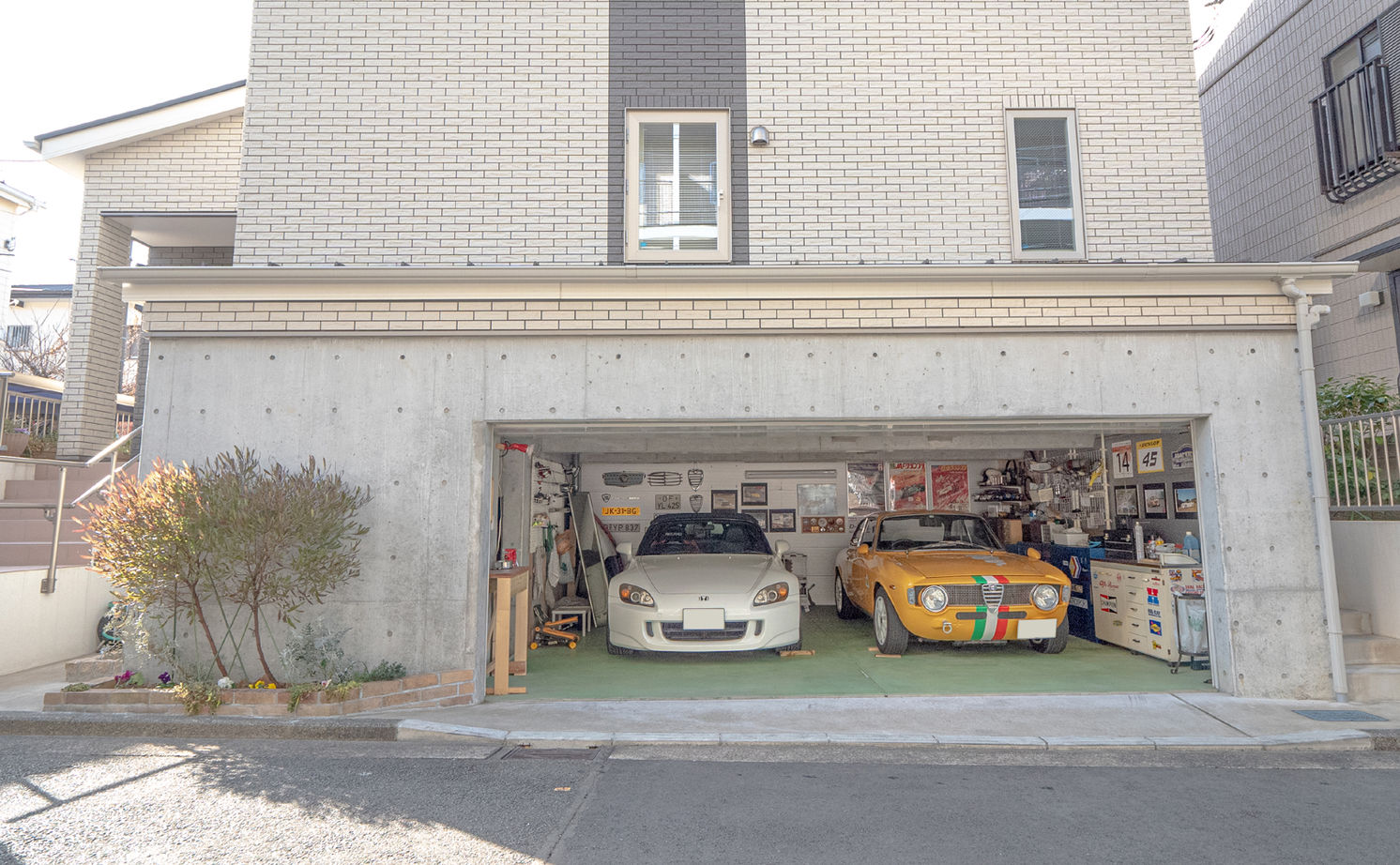 日本ハウスホールディングス こだわりガレージのモダン邸宅の建築実例画像2