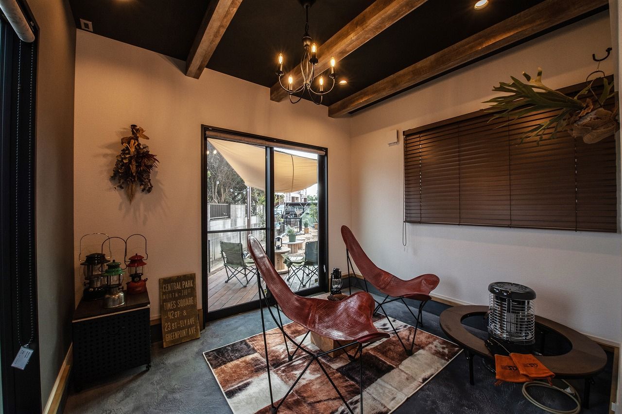 太陽ハウジング ガレージ×土間×ウッドデッキ　内外一体で遊べる2階リビングの家の建築実例画像3