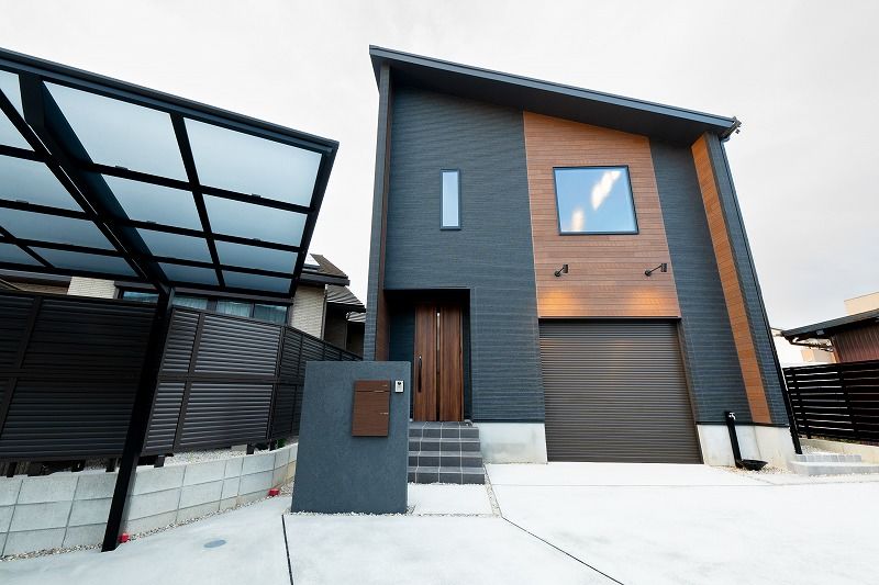 太陽ハウジング 勾配天井の2階リビング×ビルトインガレージ　夫婦のこだわりが詰まった家の建築実例画像8