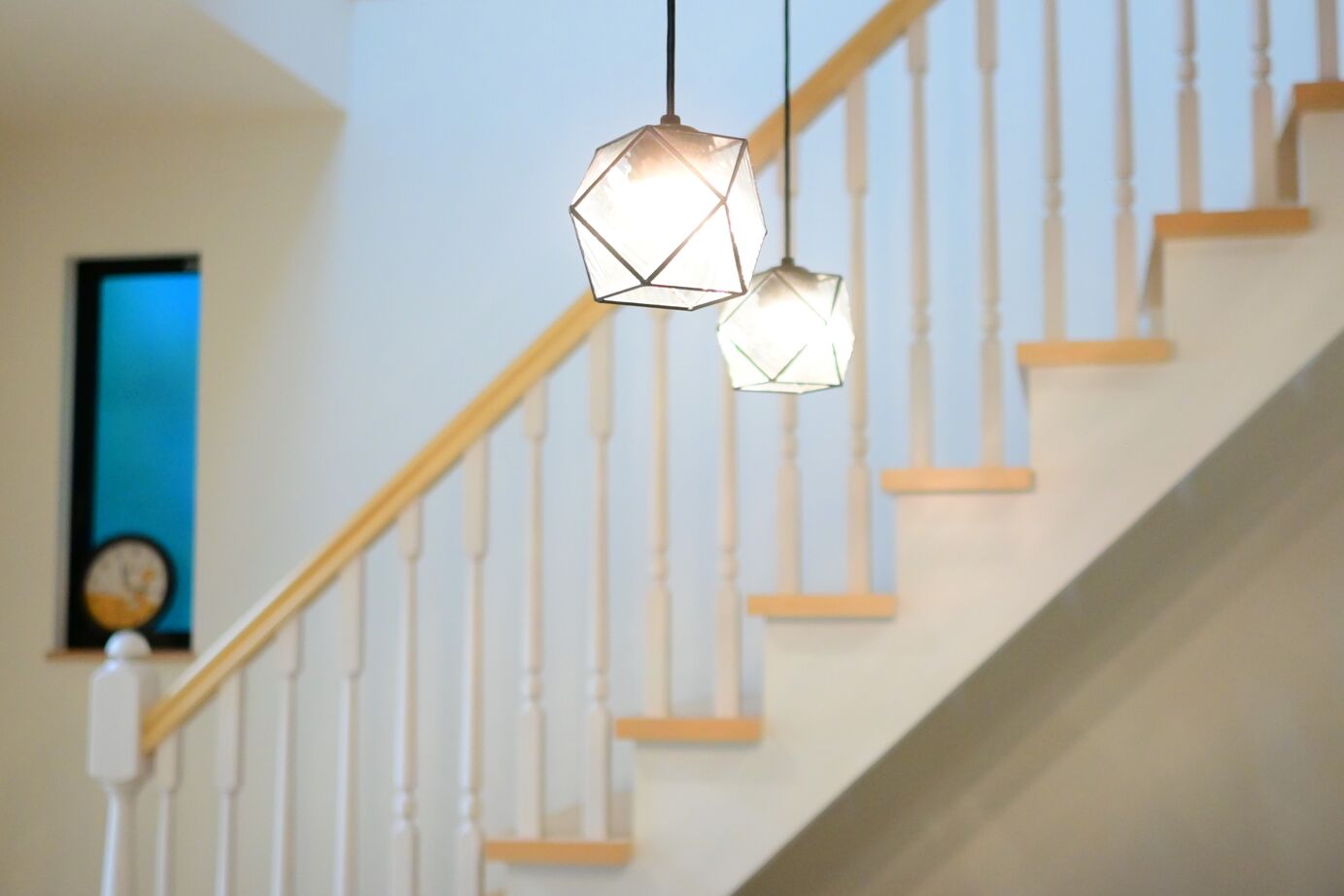 太陽ハウジング 吹き抜けと天窓が生む、光あふれるオープンLDKの家の建築実例画像3