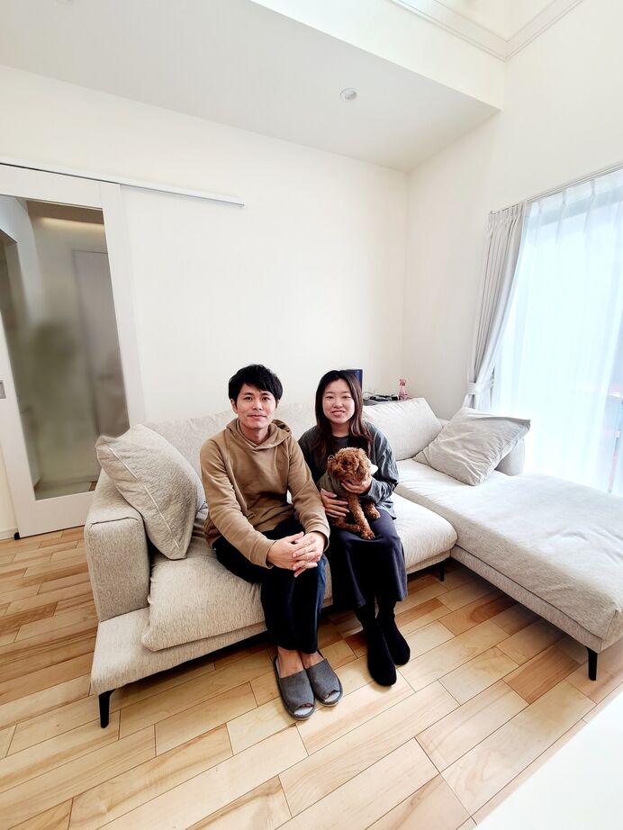 太陽ハウジング 吹き抜けと天窓が生む、光あふれるオープンLDKの家の建築実例画像4