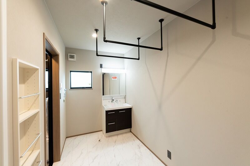 太陽ハウジング ビルトインガレージ×2階LDKで叶える、夫婦で楽しむガレージハウスの建築実例画像5