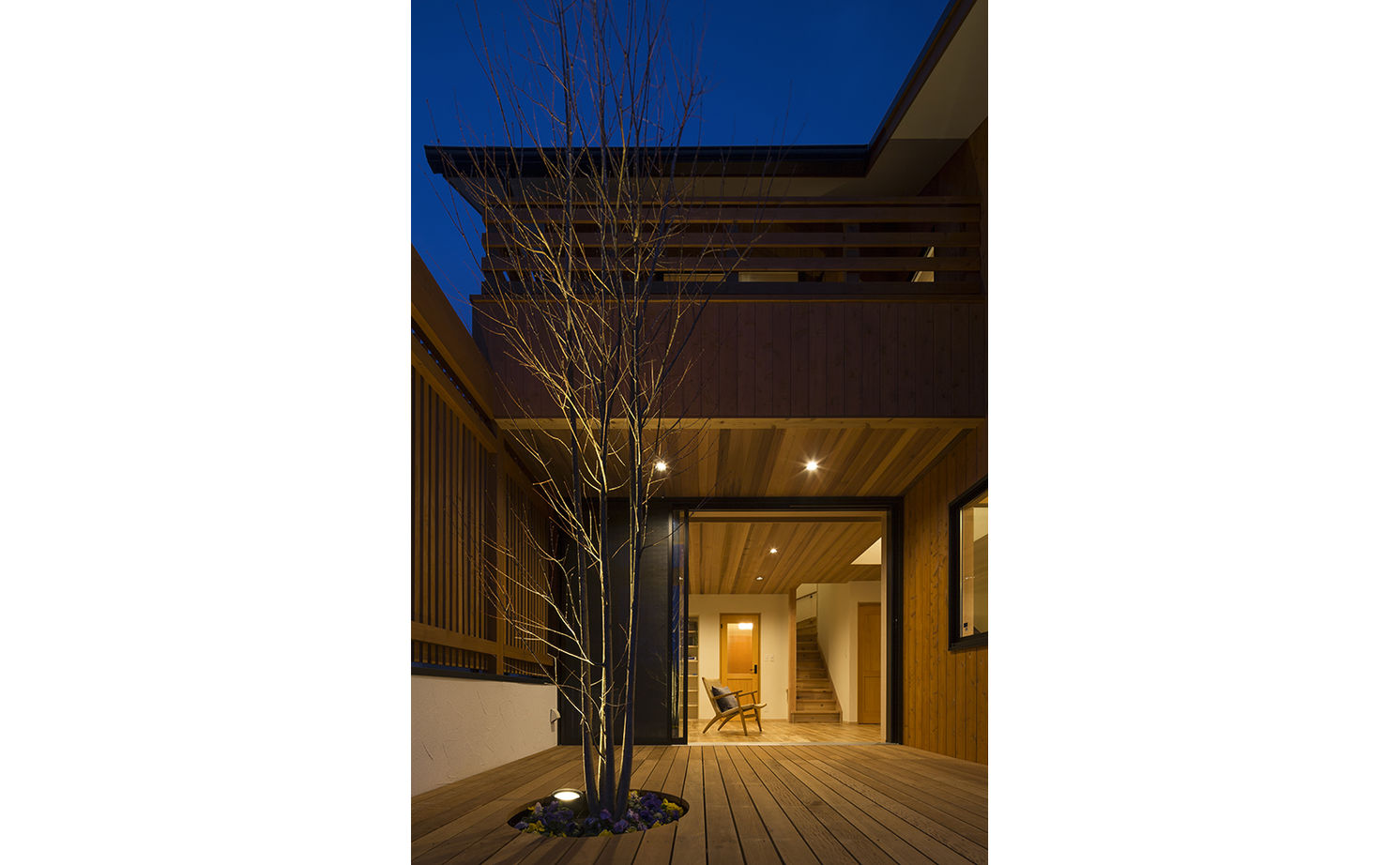 エーセンス建築設計 【2000万円台/31坪/間取り図有】プライベートを守り光や風は通す。外に閉じ内に開くテラスのある家の建築実例画像3