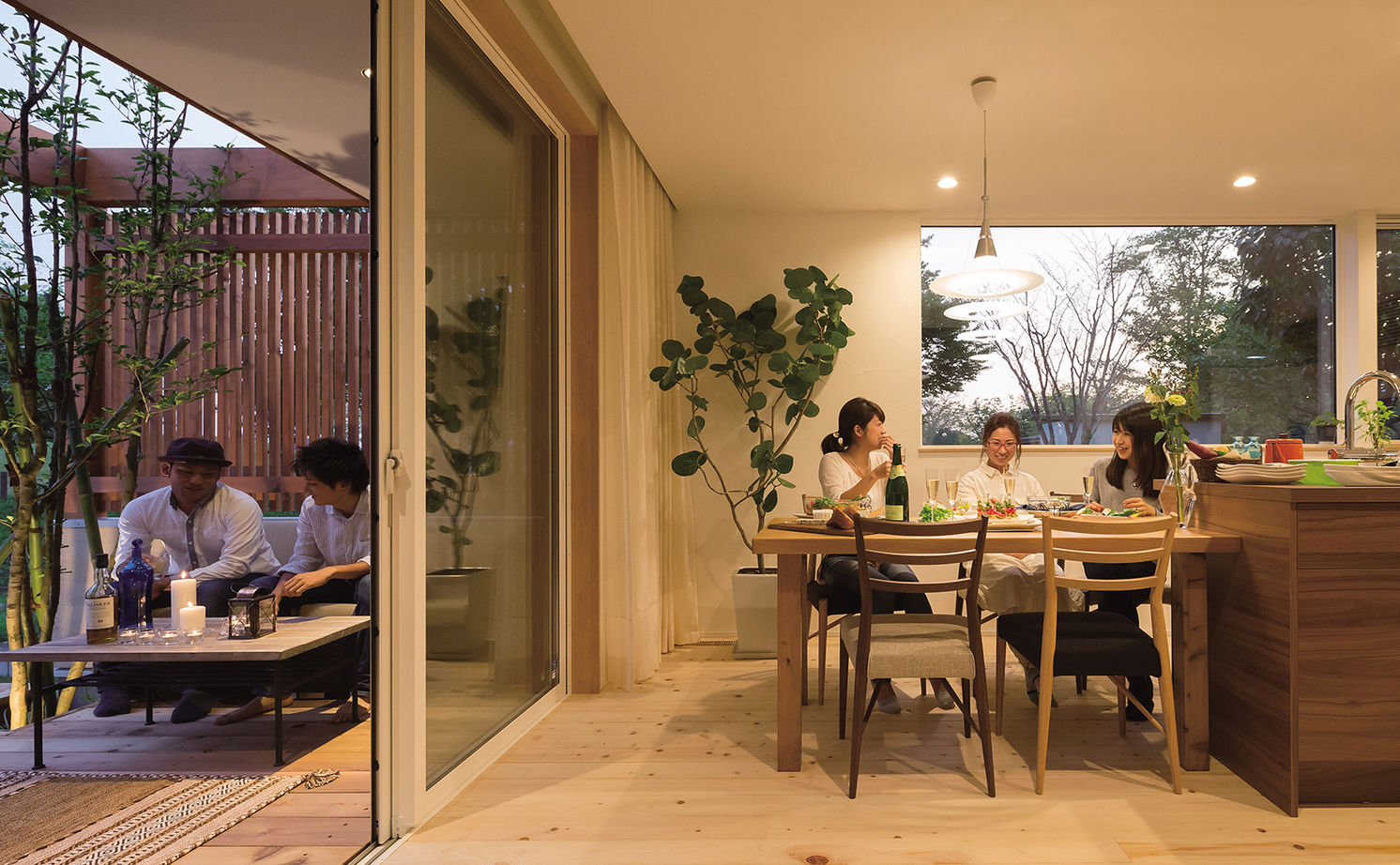 エーセンス建築設計 【2000万円台/36坪/間取り図有】千葉の木をつかった和モダンデザインが美しい中庭を楽しむ家の建築実例画像7