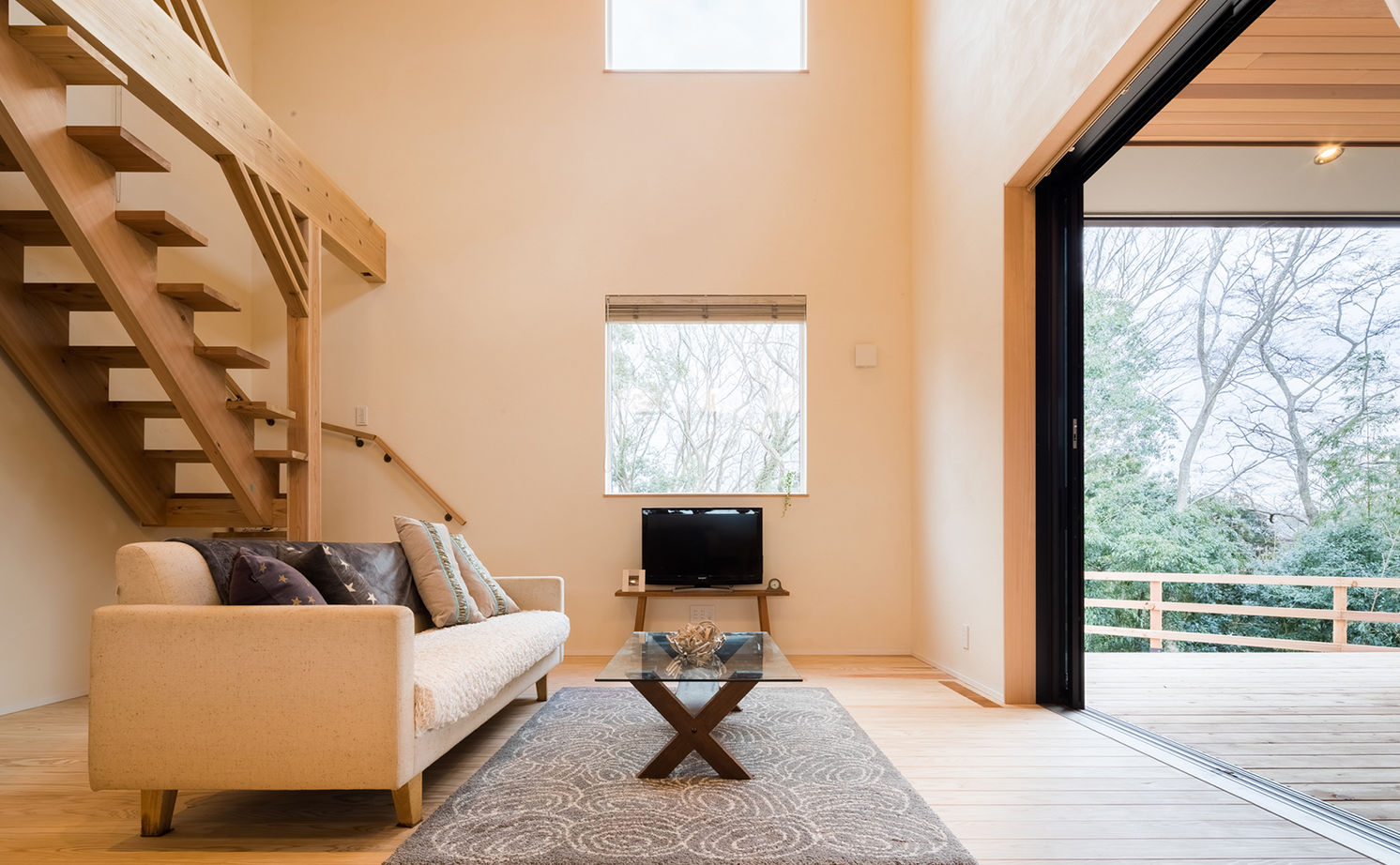 エーセンス建築設計 【2000万円台/37坪/間取り図有】段差のある敷地を活かした、光と風と緑の家の建築実例画像9