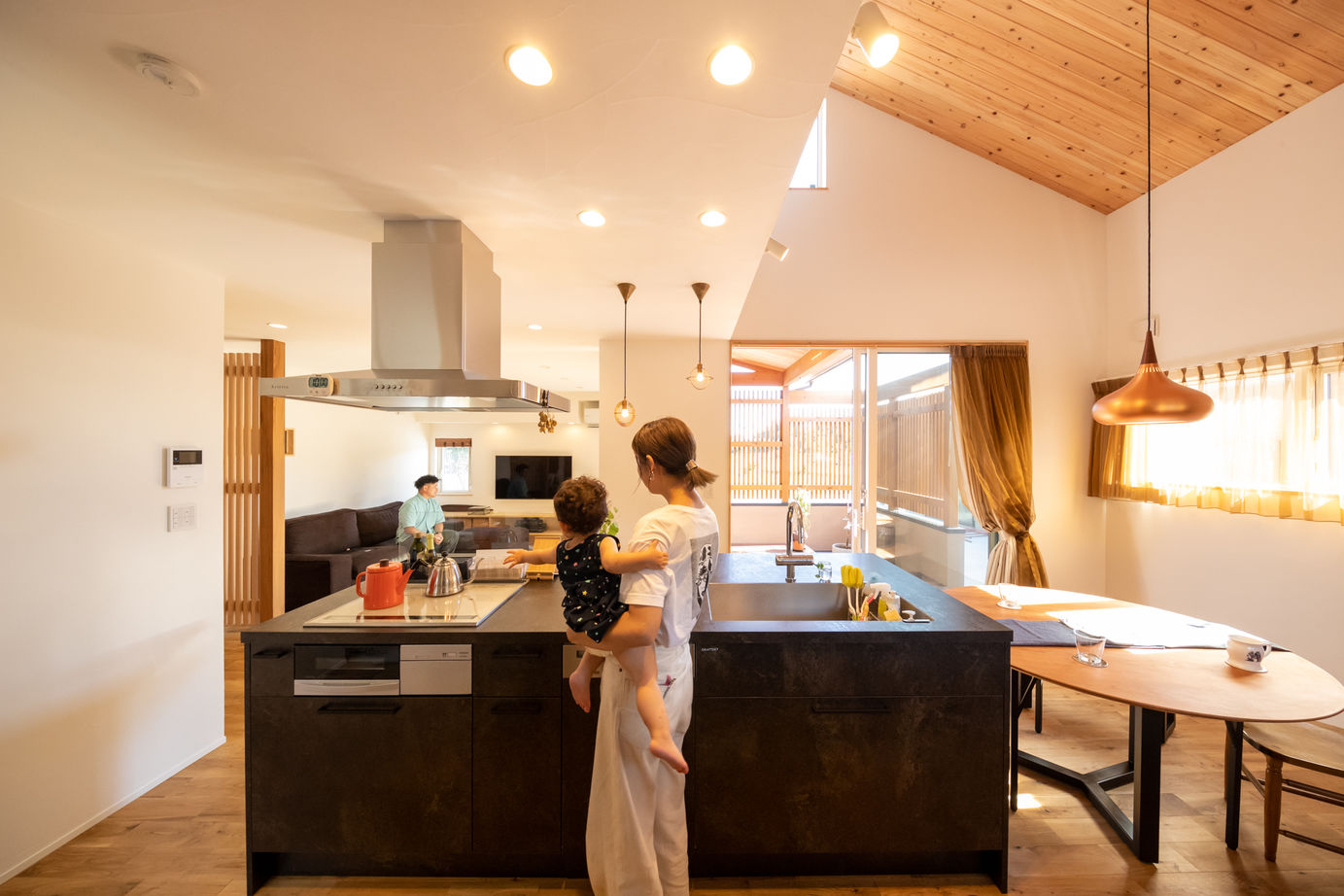 エーセンス建築設計 【2000万円台/40坪】モデルハウスをベースに、自分らしくアレンジ。クールなキッチンがアクセントの建築実例画像5