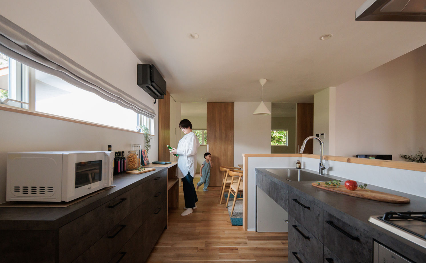 エーセンス建築設計 【2000万円台/約35坪/間取り図有】借景の緑を取り入れ、自然に溶け込む。通り土間のある平屋の建築実例画像5