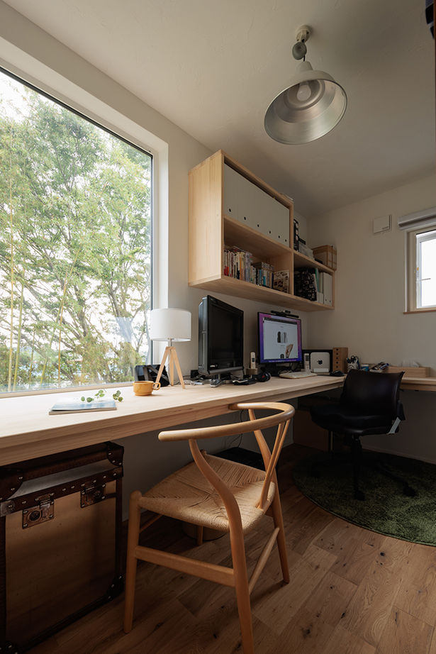 エーセンス建築設計 【3000万円台/50坪/間取り図有】大きな軒のあるウッドデッキが快適。自然に癒されるガレージハウスの建築実例画像10