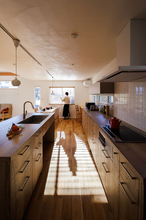 エーセンス建築設計 【平屋/28坪】格子で囲まれた中庭に癒やされる。上質感あふれる和モダンの平屋の建築実例画像7