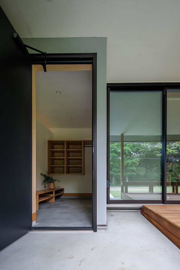 エーセンス建築設計 【デッキ／平屋／約24坪】夫婦暮らしに必要な要素をギュッと詰めて。ミニマムでおおらかな海の近くの平屋の建築実例画像8