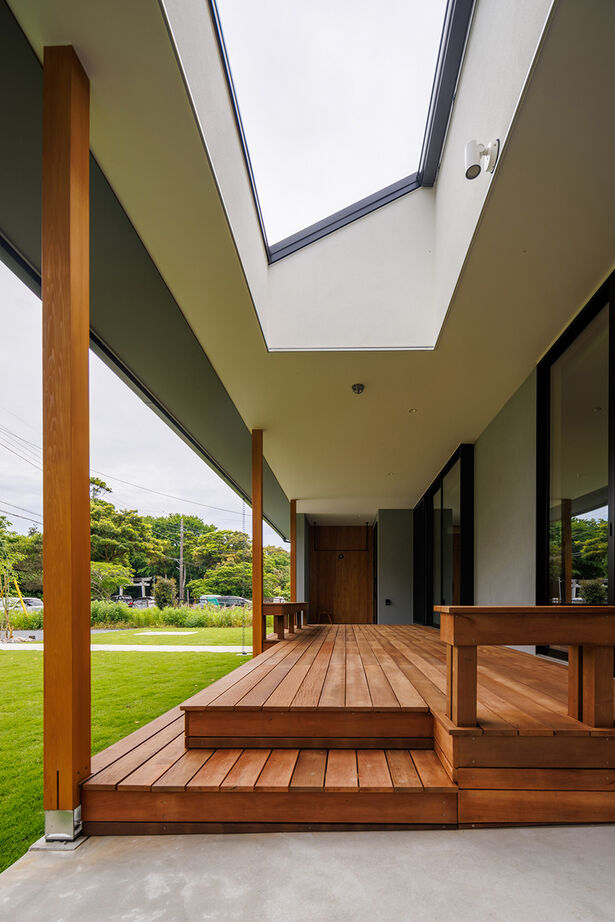 エーセンス建築設計 【デッキ／平屋／約24坪】夫婦暮らしに必要な要素をギュッと詰めて。ミニマムでおおらかな海の近くの平屋の建築実例画像9