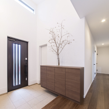 サンクスホーム 【津の事例】シンプルモダンで広々ＬＤＫの平屋。「ムダのない間取りのおかげでお掃除がラクになりました」の建築実例画像3