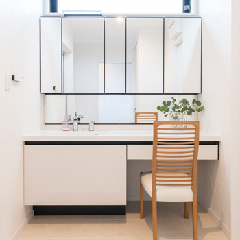 サンクスホーム 【津の事例】シンプルモダンで広々ＬＤＫの平屋。「ムダのない間取りのおかげでお掃除がラクになりました」の建築実例画像6