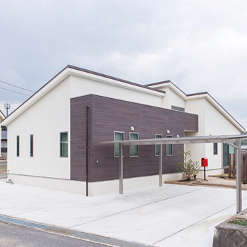 サンクスホーム 【津の事例】シンプルモダンで広々ＬＤＫの平屋。「ムダのない間取りのおかげでお掃除がラクになりました」の建築実例画像7