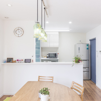 サンクスホーム 【津の実例×1000万円台】モデルハウスを参考にして家事＆子育てがラク♪「散らかりにくいのも嬉しいです」の建築実例画像5