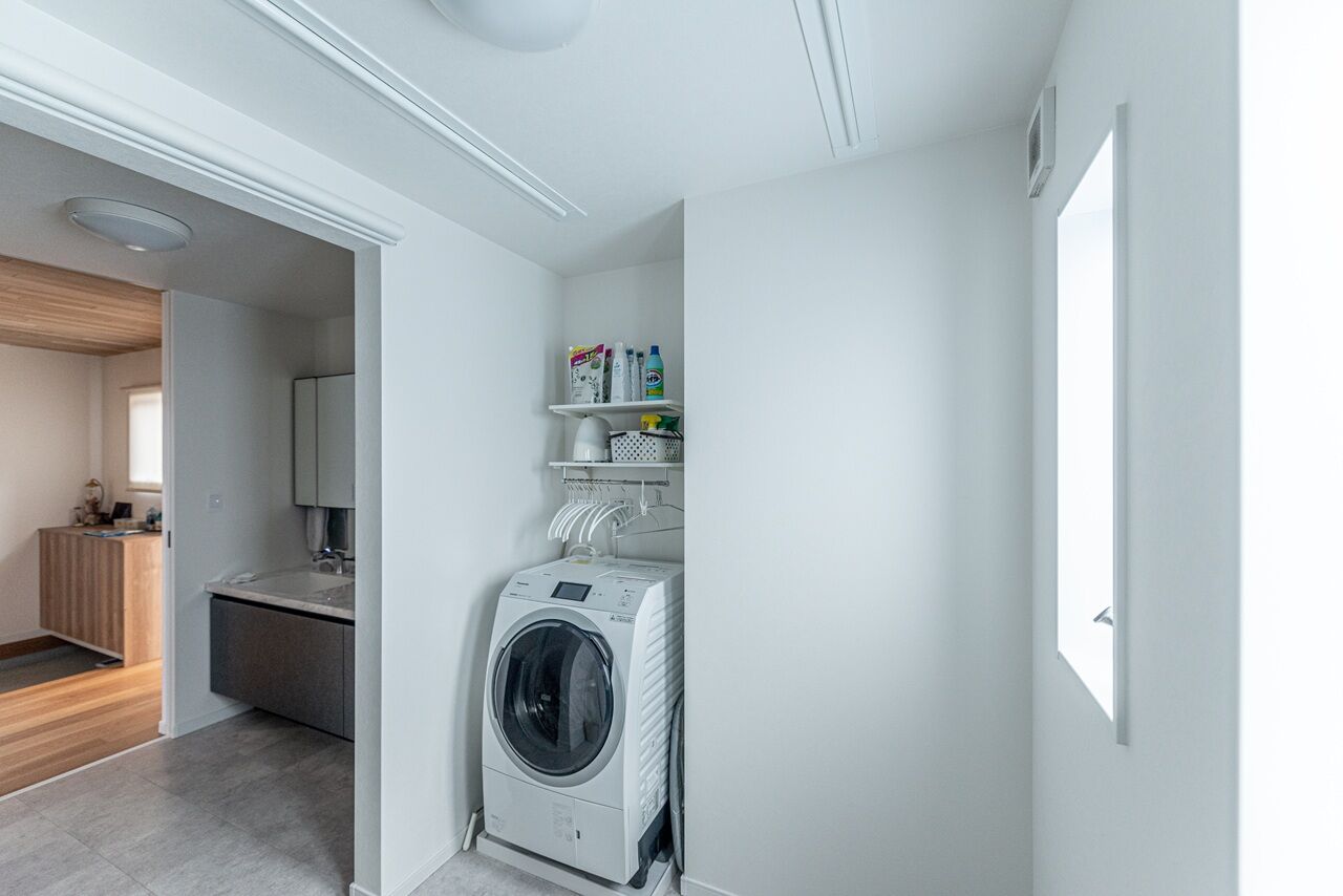 サンクスホーム 【3000万円台×平屋｜間取り図有】ウッドデッキにスキップフロア。リビングからワクワクが広がる住まいの建築実例画像10