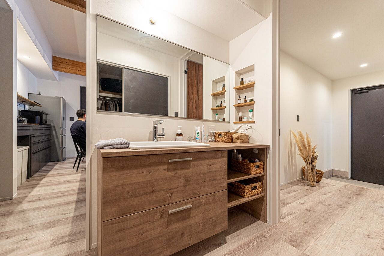 サンクスホーム 【2000万円台×平屋｜間取り図有】いつか見た伊勢の酒蔵をイメージした開放的で落ち着いた住まいの建築実例画像9