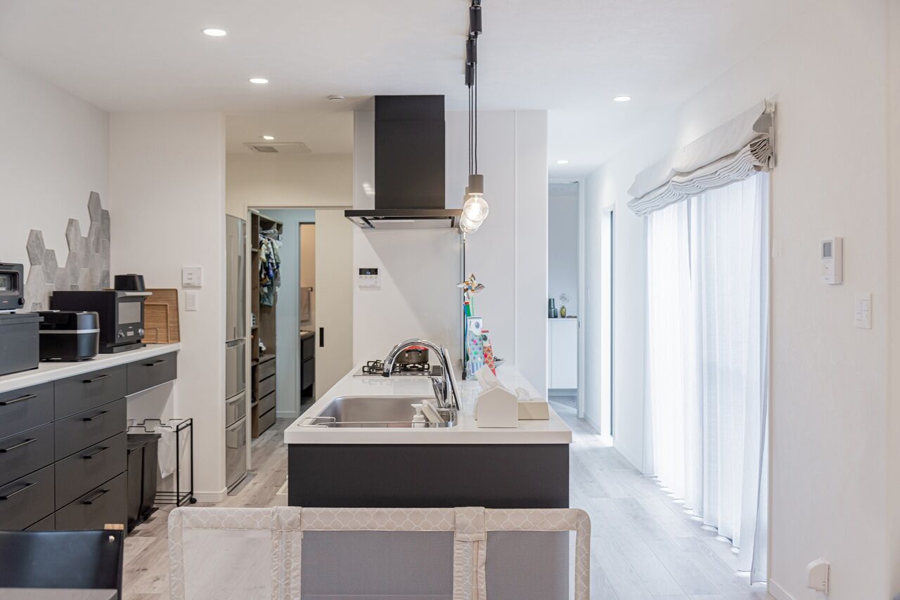 サンクスホーム 【1000万円台×平屋｜間取り図有】動線の工夫で家事を効率化！我が子への想いが詰まったシンプルな住まいの建築実例画像3