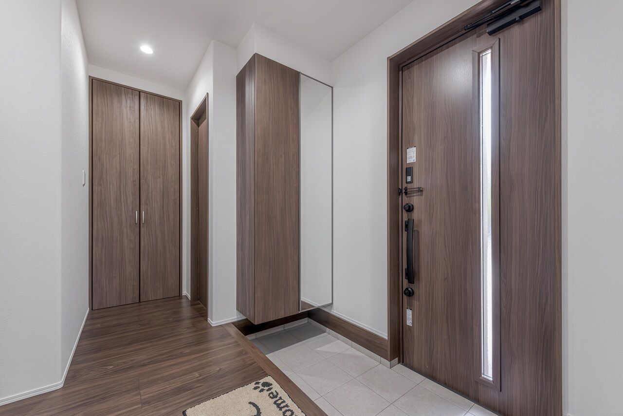 サンクスホーム 【2000万円台×ペット｜間取り図有】25帖を超える広々リビングが自慢。趣味を思う存分楽しめる住まいの建築実例画像9