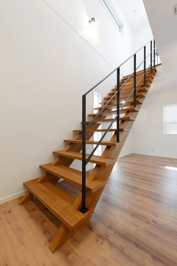 サンクスホーム 【3LDK×カリフォルニアテイスト】明るく開放的なサーファーズハウスで、子育てと趣味を楽しめる住まいの建築実例画像8