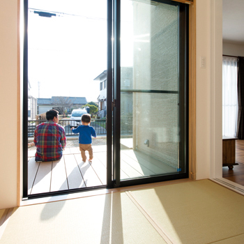 サンクスホーム 【伊勢の実例】働くママの暮らしが一変！吹抜け、ぐるぐる動線の家が1000万円台。「家事が楽になりました」の建築実例画像7