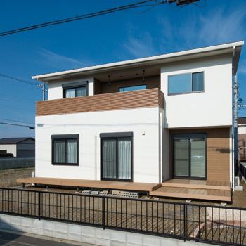 サンクスホーム 【伊勢の実例】働くママの暮らしが一変！吹抜け、ぐるぐる動線の家が1000万円台。「家事が楽になりました」の建築実例画像10