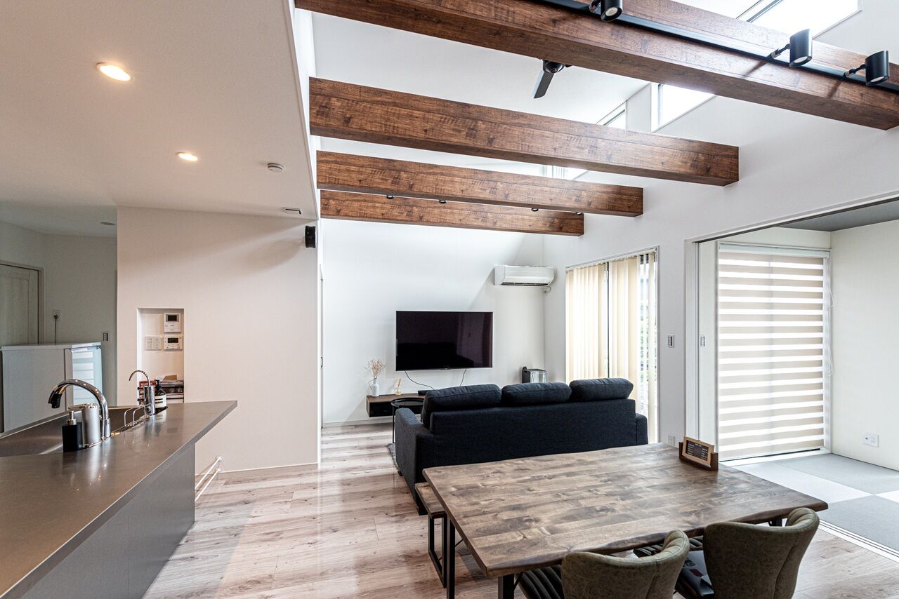 サンクスホーム 【2000万円台×平屋｜間取り図有】忙しい日常の中でも、自然と心の距離が縮まるフラットな平屋の建築実例画像2