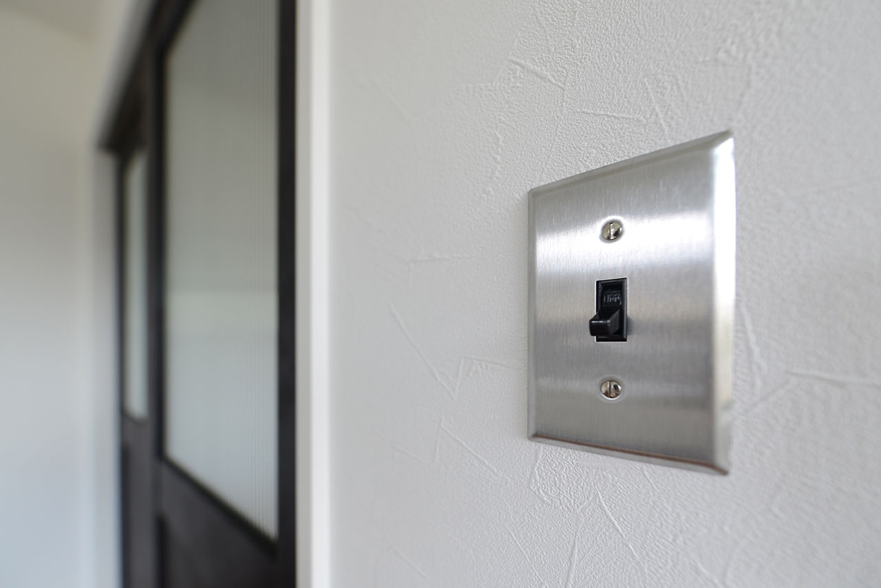 サンクスホーム 【1000万円台｜間取り図有】遊びも在宅ワークも。使い方、無限大！ガレージのあるシンプルな3階建てハウスの建築実例画像9