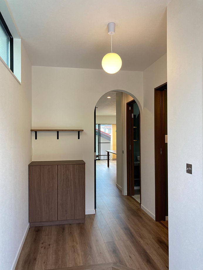 サンクスホーム 【2000万円台×ガレージ｜間取り図有】敷地35坪に遊びゴコロを詰め込んだ、ヴィンテージなガレージハウスの建築実例画像4