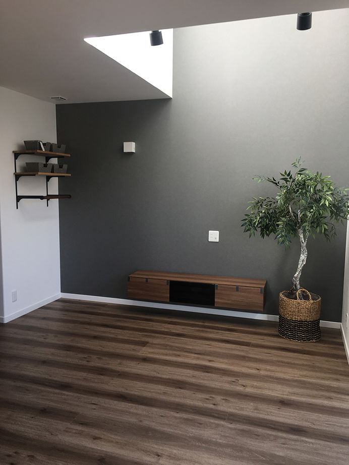 サンクスホーム 【2000万円台×ガレージ｜間取り図有】敷地35坪に遊びゴコロを詰め込んだ、ヴィンテージなガレージハウスの建築実例画像5