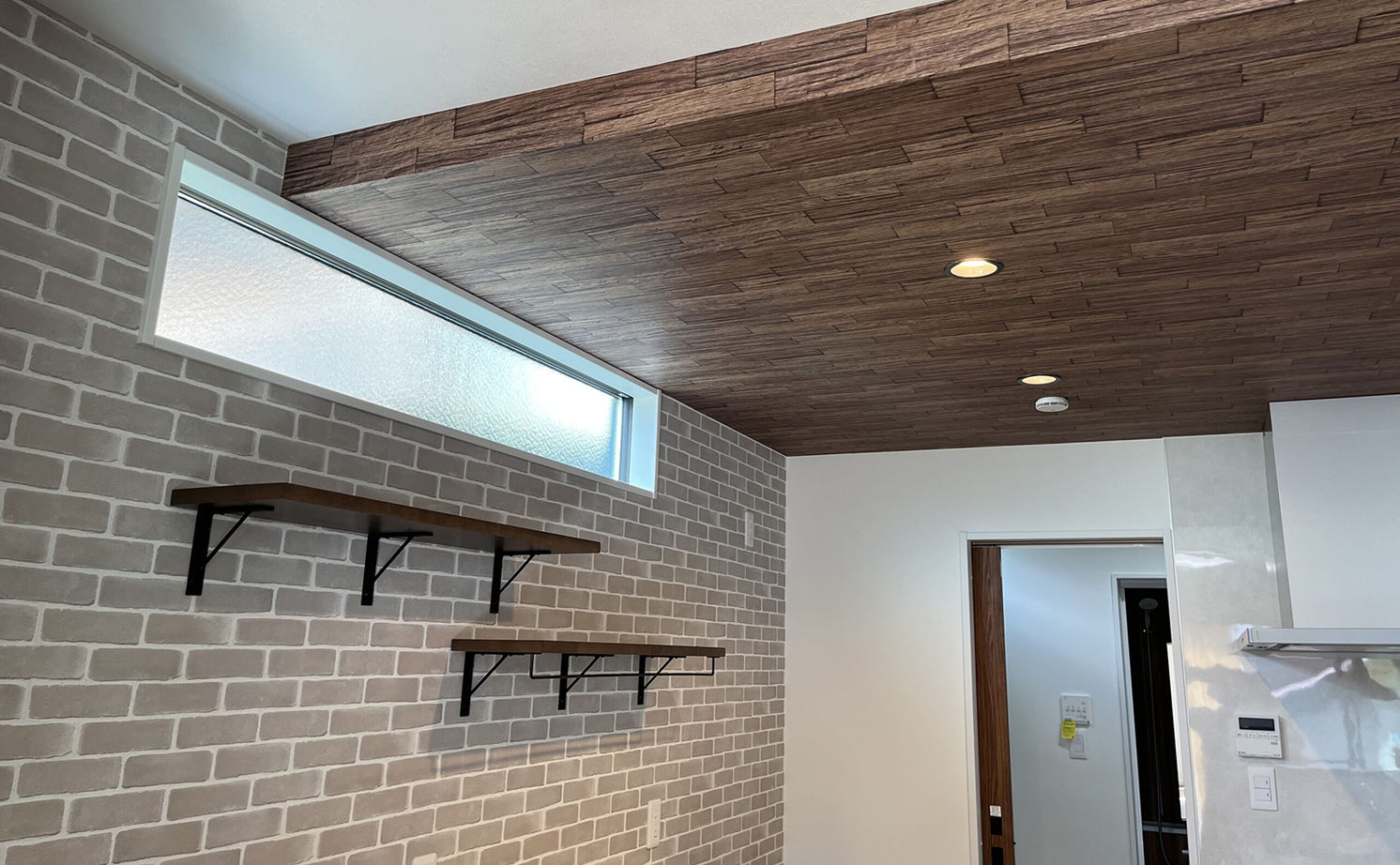 サンクスホーム 【2000万円台×ガレージ｜間取り図有】敷地35坪に遊びゴコロを詰め込んだ、ヴィンテージなガレージハウスの建築実例画像12