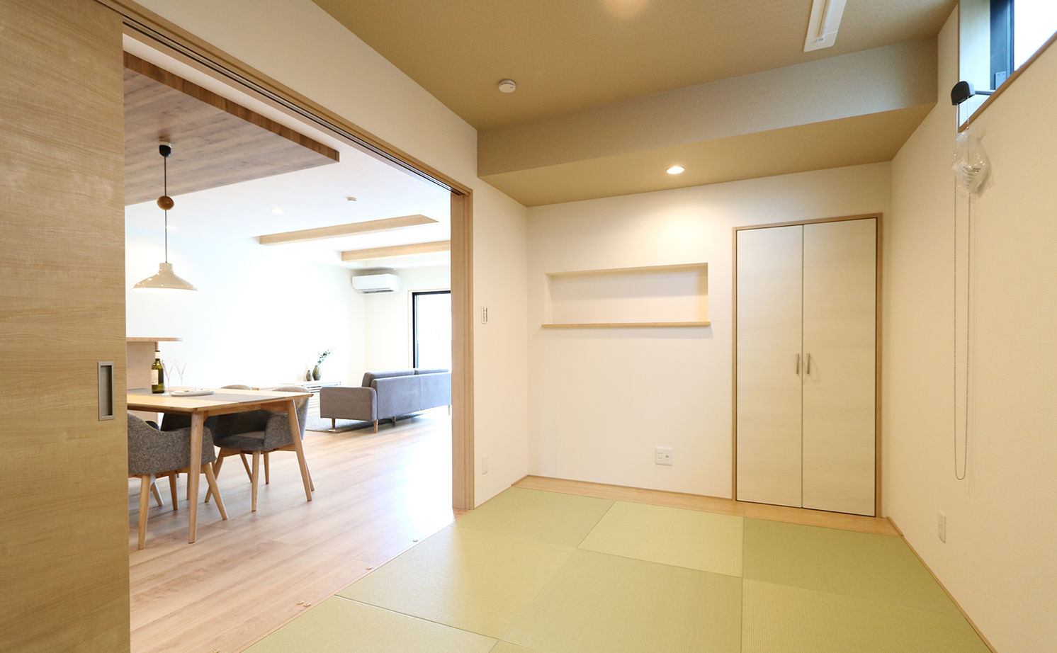 サンクスホーム 【2000万円台×ホテルライク｜間取り図有】和モダンをテーマに、旅先のようにくつろげる家をデザインの建築実例画像9