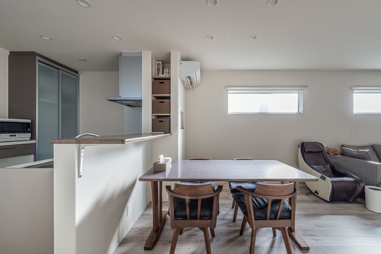 サンクスホーム 【2000万円台×2階リビング｜間取り図有】限られた敷地で広々LDKとたっぷりの収納を叶えた住まいの建築実例画像4