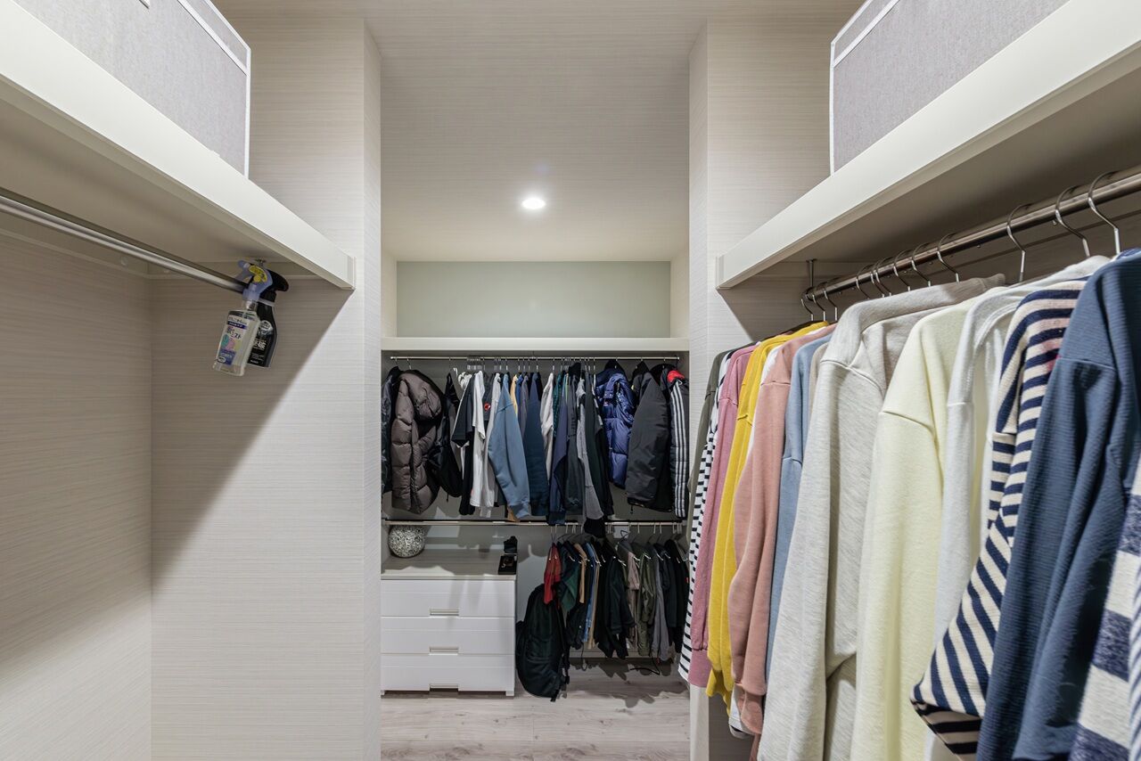 サンクスホーム 【2000万円台×2階リビング｜間取り図有】限られた敷地で広々LDKとたっぷりの収納を叶えた住まいの建築実例画像8