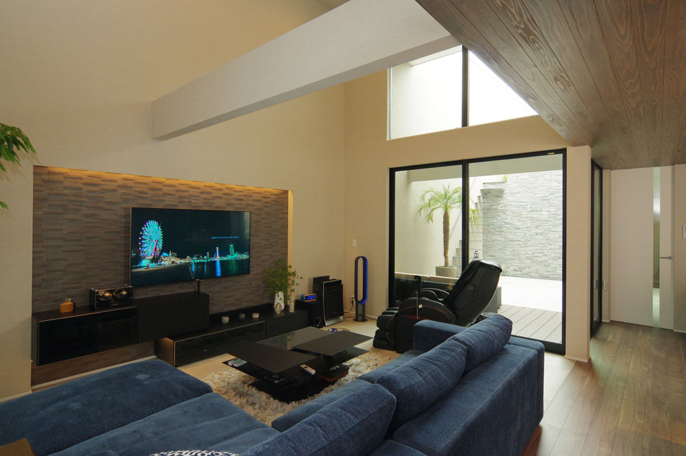 ビー・エル・ビルド　ビルド一級建築士事務所 【2000万円台/43.8坪/中庭/吹き抜け/動線/間取り図】愛車2台を美しく照らす縦長なビルトインガレージの家の建築実例画像5