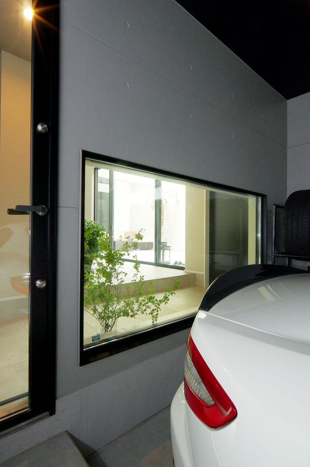 ビー・エル・ビルド　ビルド一級建築士事務所 【2000万円台/43.8坪/中庭/吹き抜け/動線/間取り図】愛車2台を美しく照らす縦長なビルトインガレージの家の建築実例画像13