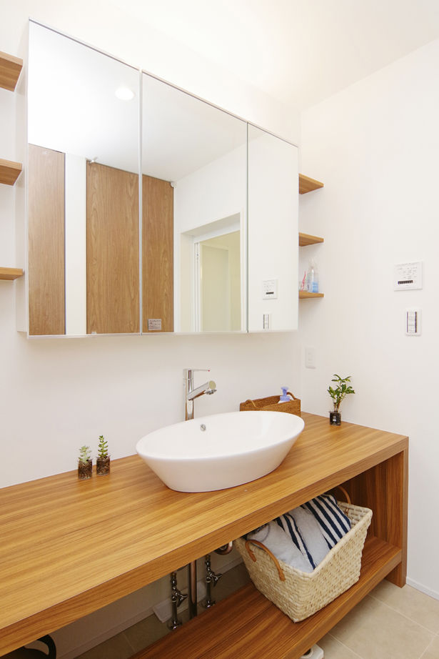 ビー・エル・ビルド　ビルド一級建築士事務所 【3000万円台/48.5坪/造作/間取り図】2方向から車3台をそれぞれ格納できる3階建てビルトインガレージハウスの建築実例画像9