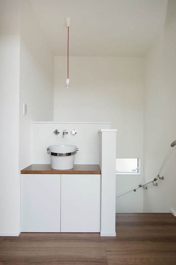 ビー・エル・ビルド　ビルド一級建築士事務所 【3000万円台/48.5坪/造作/間取り図】2方向から車3台をそれぞれ格納できる3階建てビルトインガレージハウスの建築実例画像19