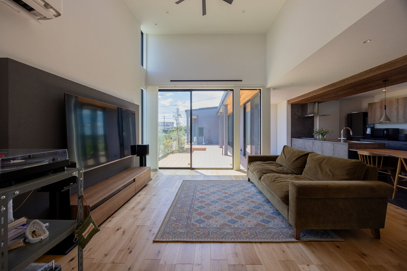 ビー・エル・ビルド　ビルド一級建築士事務所 【3000万円台/39.8坪/平屋】400平米越えの広い敷地を活かした、開放感と機能美を備える平屋の住まいの建築実例画像3