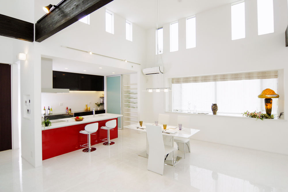 ビー・エル・ビルド　ビルド一級建築士事務所 【1000万円台/46.9坪/平屋/間取り図】37畳超の開放的な吹き抜けLDKに眺望も楽しめる広々屋上のある平屋住宅の建築実例画像2