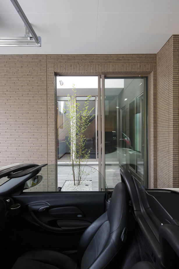 ビー・エル・ビルド　ビルド一級建築士事務所 【1000万円台/25坪/中庭/間取り図】車2台を並列駐車できるビルトインガレージハウス。家族が繋がる明るい家の建築実例画像5