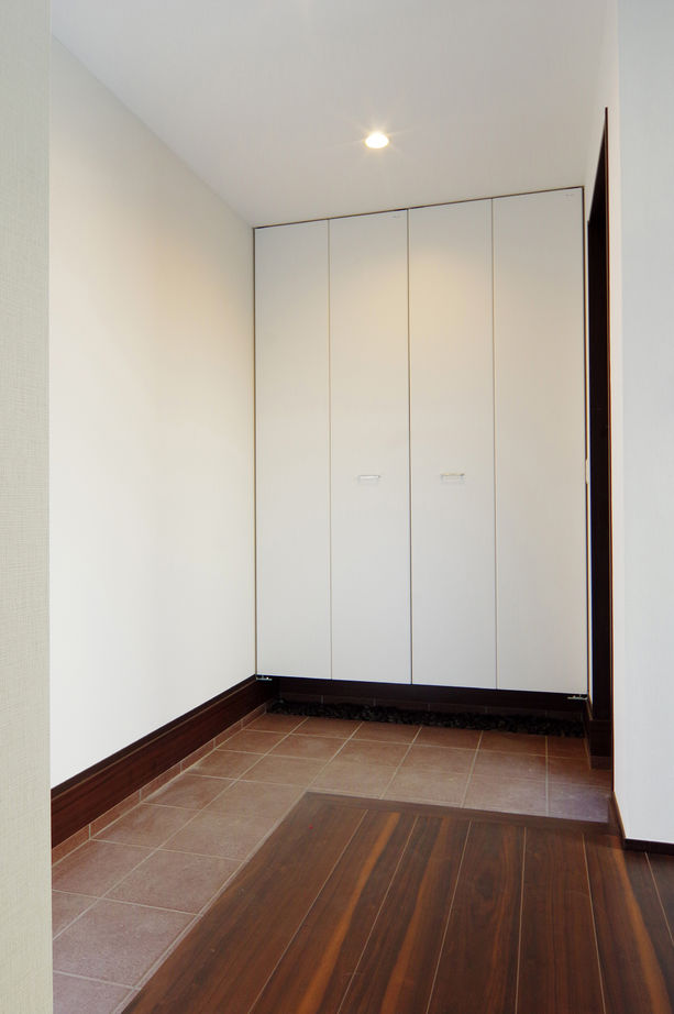 ビー・エル・ビルド　ビルド一級建築士事務所 【3000万円台/41.1坪/吹き抜け/店舗併用住宅】美容室も居住空間もリラックスできる自慢のキューブ型の家の建築実例画像7