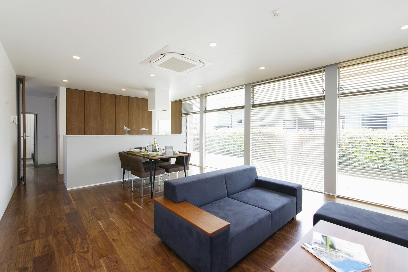 ビー・エル・ビルド　ビルド一級建築士事務所 【平屋のガレージハウス/1000万円台/間取り図】男の憧れを凝縮したシンプルで開放感あるビルトインガレージの建築実例画像9