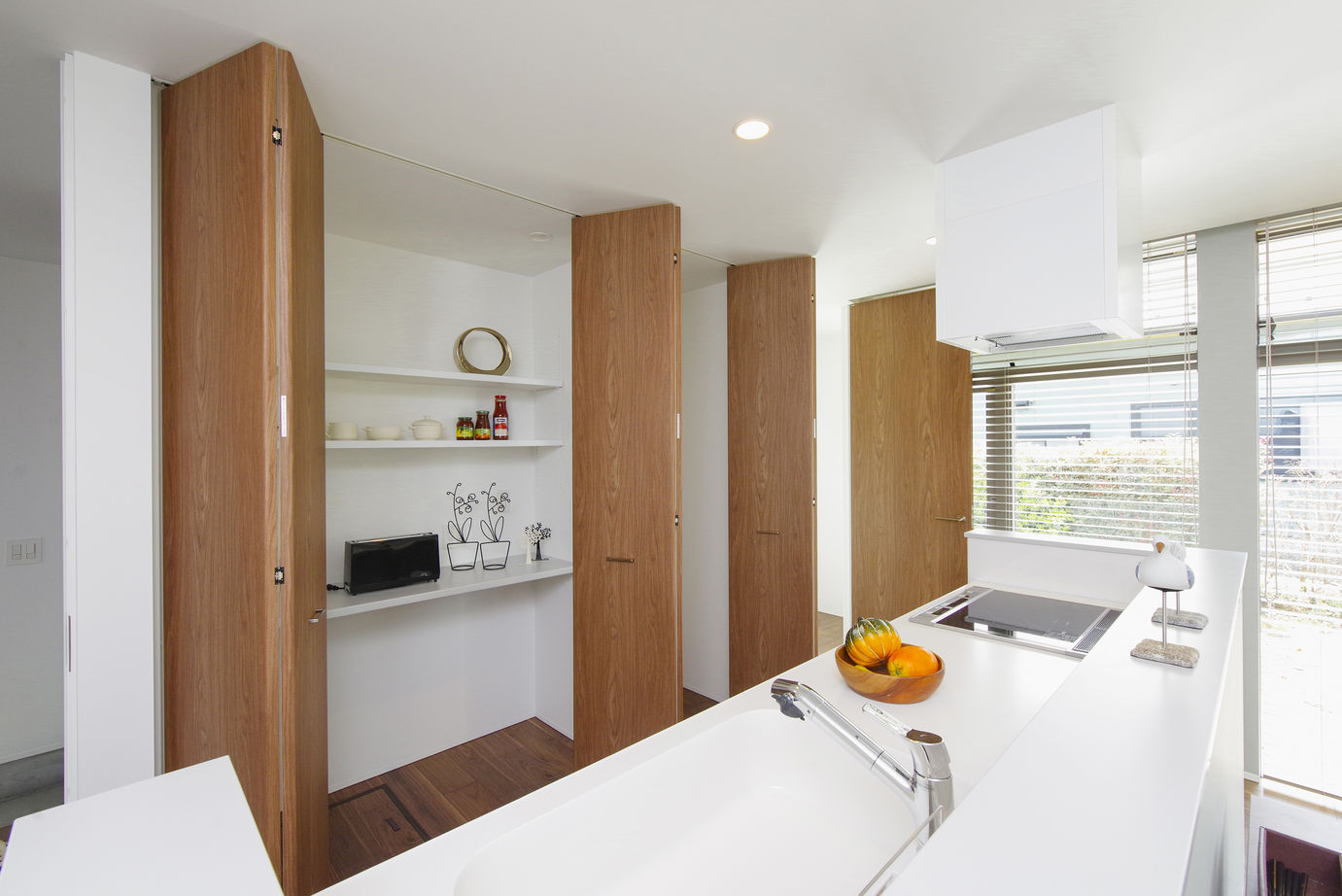 ビー・エル・ビルド　ビルド一級建築士事務所 【平屋のガレージハウス/1000万円台/間取り図】男の憧れを凝縮したシンプルで開放感あるビルトインガレージの建築実例画像12